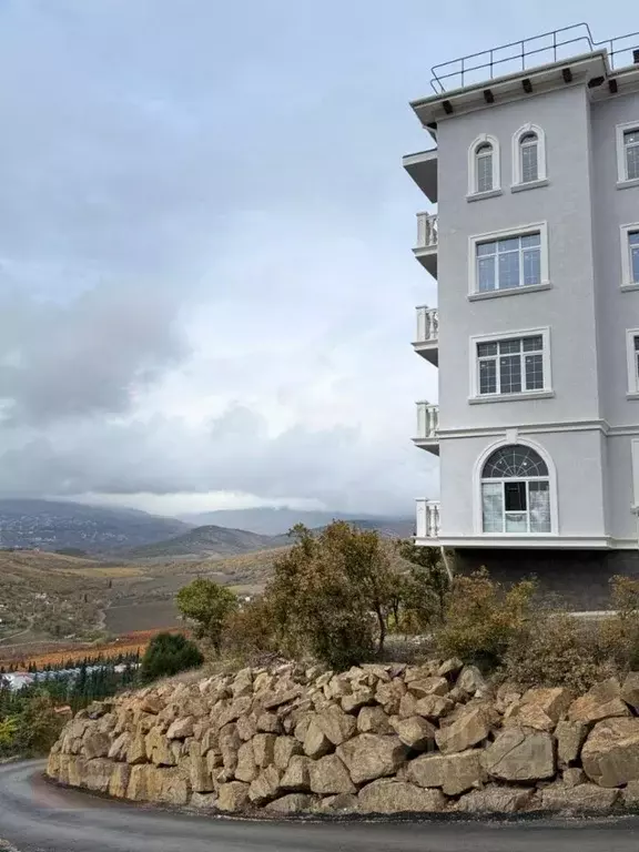 Свободной планировки кв. Крым, Алушта муниципальный округ, пос. ... - Фото 0