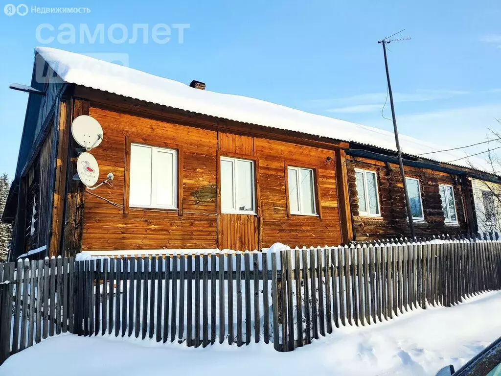 Дом в Свердловская область, посёлок городского типа Верхняя Синячиха ... - Фото 0