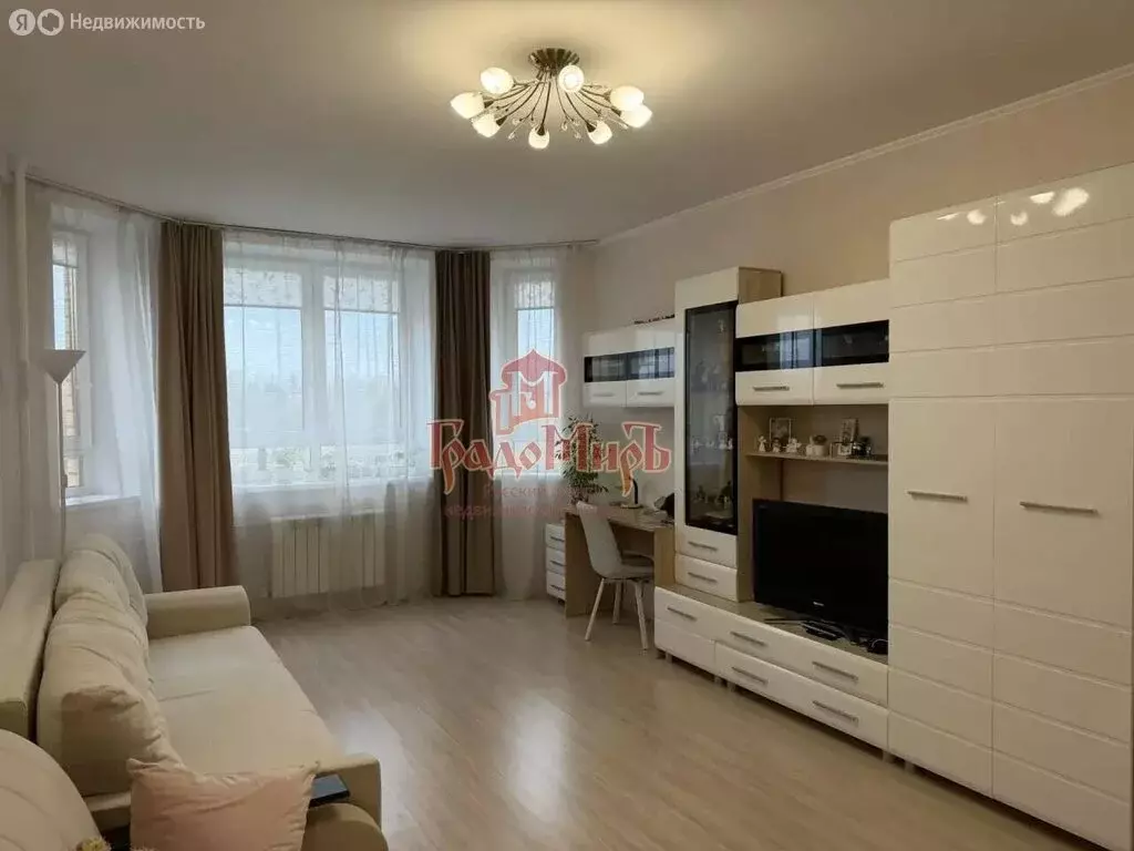 1-комнатная квартира: Лобня, Свободный проезд, 7 (48 м) - Фото 0