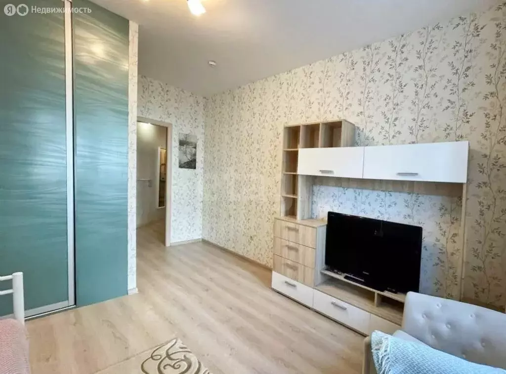 1-комнатная квартира: Пермь, улица Революции, 48А (41 м) - Фото 2