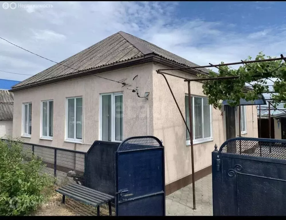 Дом в Темрюк, улица Гагарина (74 м) - Фото 1