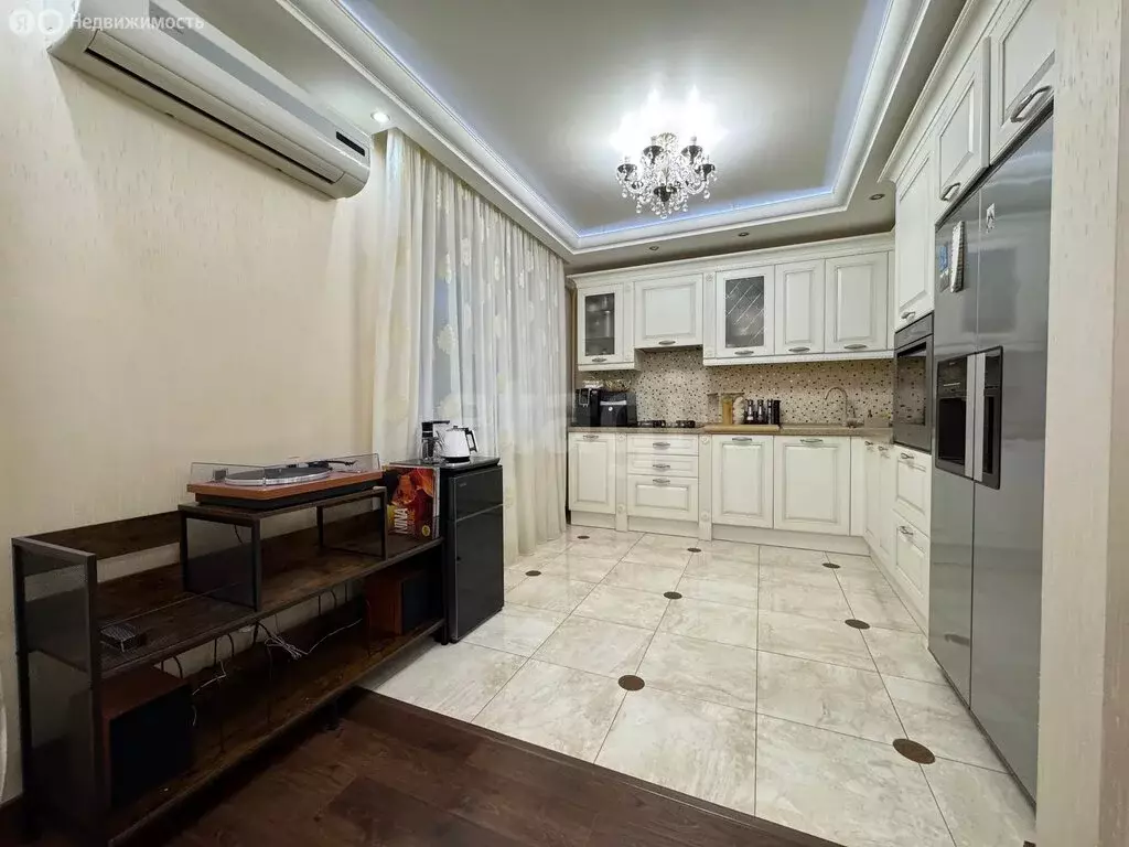 3-комнатная квартира: Оренбург, Ленинская улица, 60 (82.1 м) - Фото 2