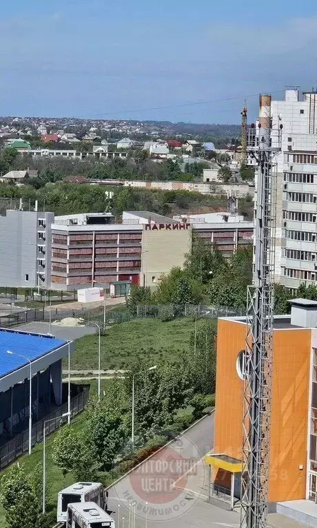 3-к кв. Белгородская область, Белгород ул. Есенина, 54 (71.2 м) - Фото 0