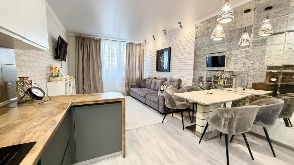 3-к кв. Татарстан, Казань Комсомольская ул., 1 (69.8 м) - Фото 1