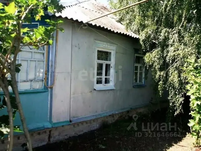 Дом в Белгородская область, Валуйский муниципальный округ, с. Майское ... - Фото 0