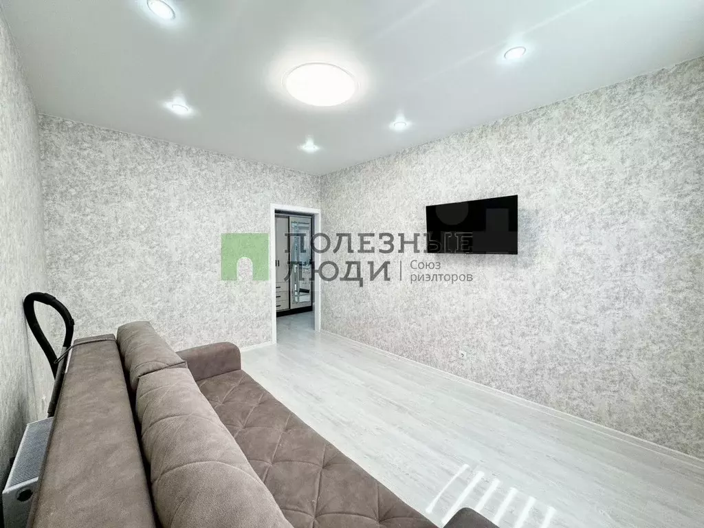 1-к. квартира, 36 м, 2/5 эт. - Фото 1