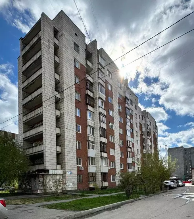 1-к кв. Свердловская область, Екатеринбург ул. Стачек, 57 (36.3 м) - Фото 0