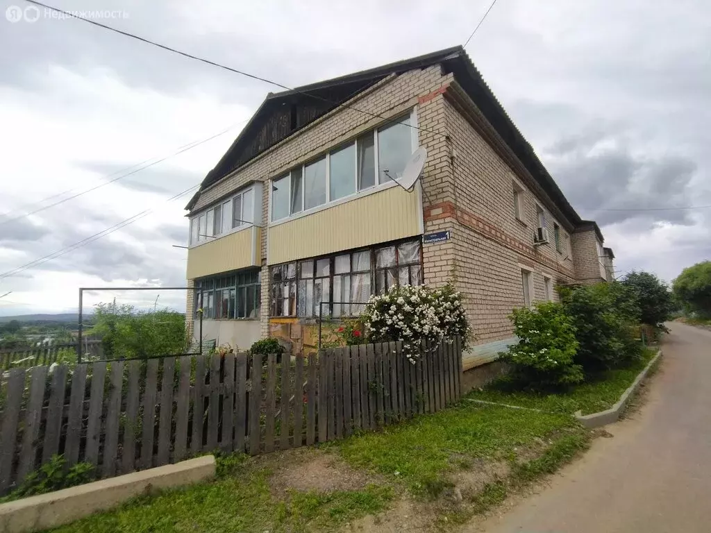 2-комнатная квартира: село Чугуевка, Магистральная улица, 1 (44.5 м) - Фото 0