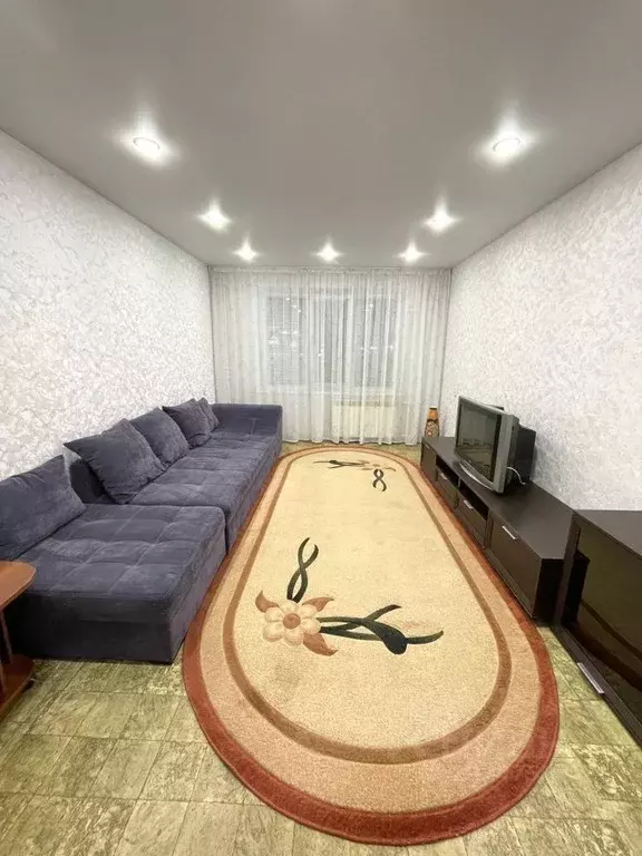 2-к кв. Татарстан, Набережные Челны 51-й комплекс, 10 (56.0 м) - Фото 1