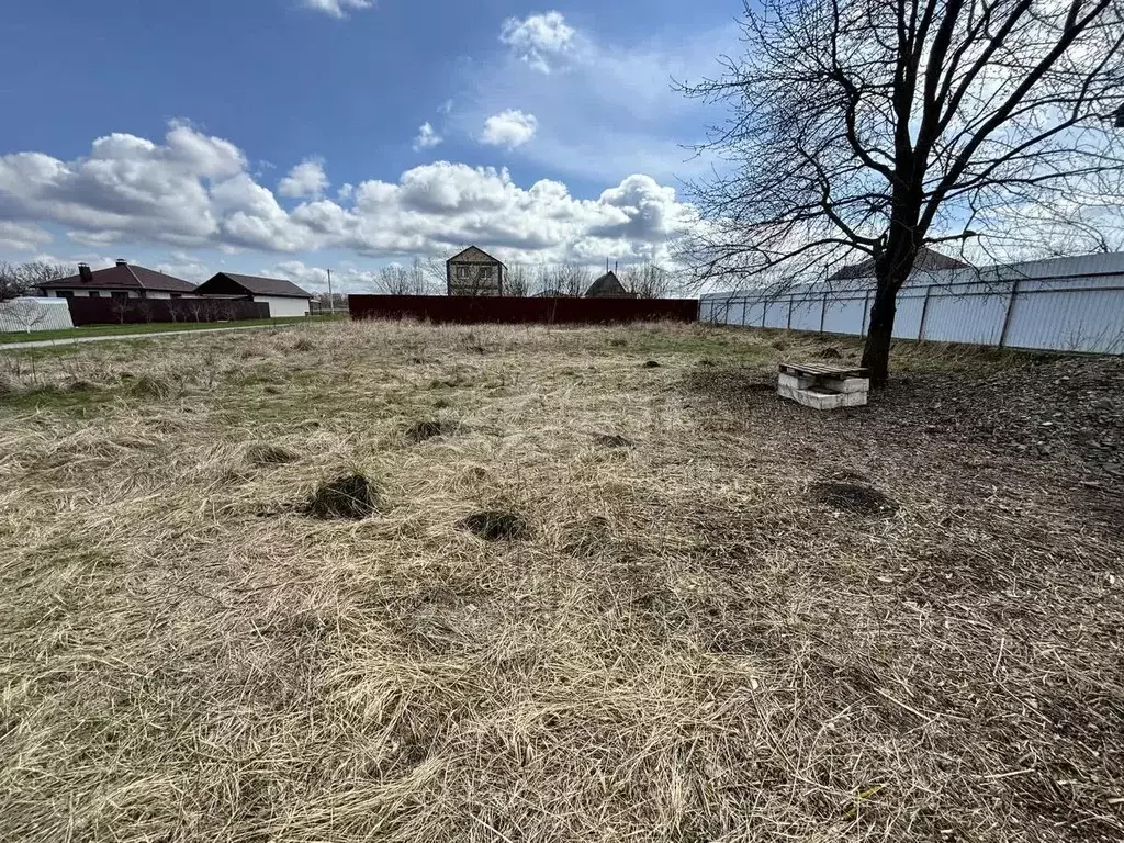 Участок в Белгородская область, Валуйки Восточная ул. (9.8 сот.) - Фото 1