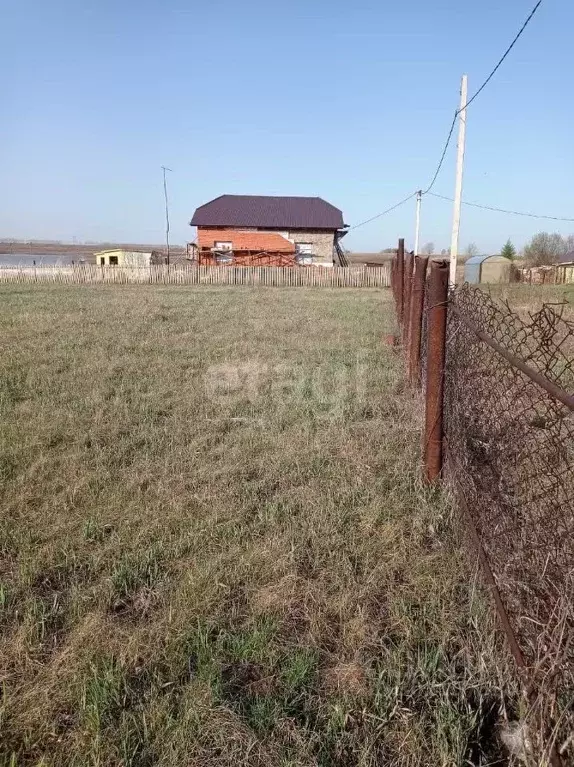 Участок в Башкортостан, Аургазинский район, Ишлинский сельсовет, д. ... - Фото 0