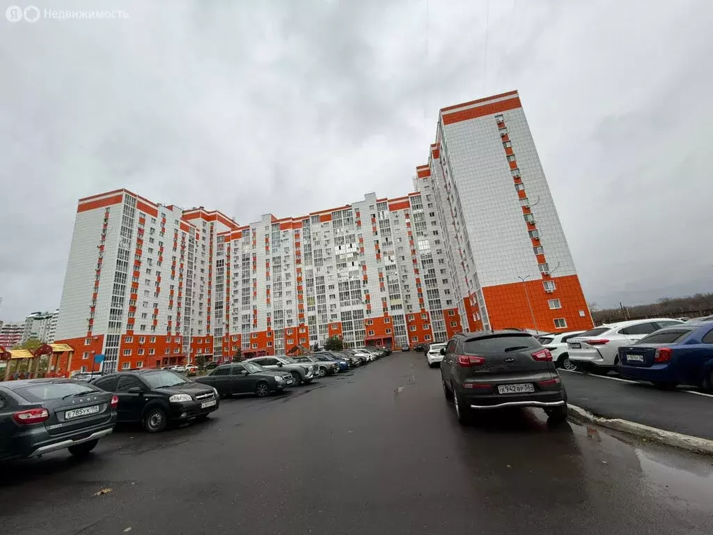 3-комнатная квартира: Оренбург, проспект Победы, 157/5 (57 м) - Фото 0