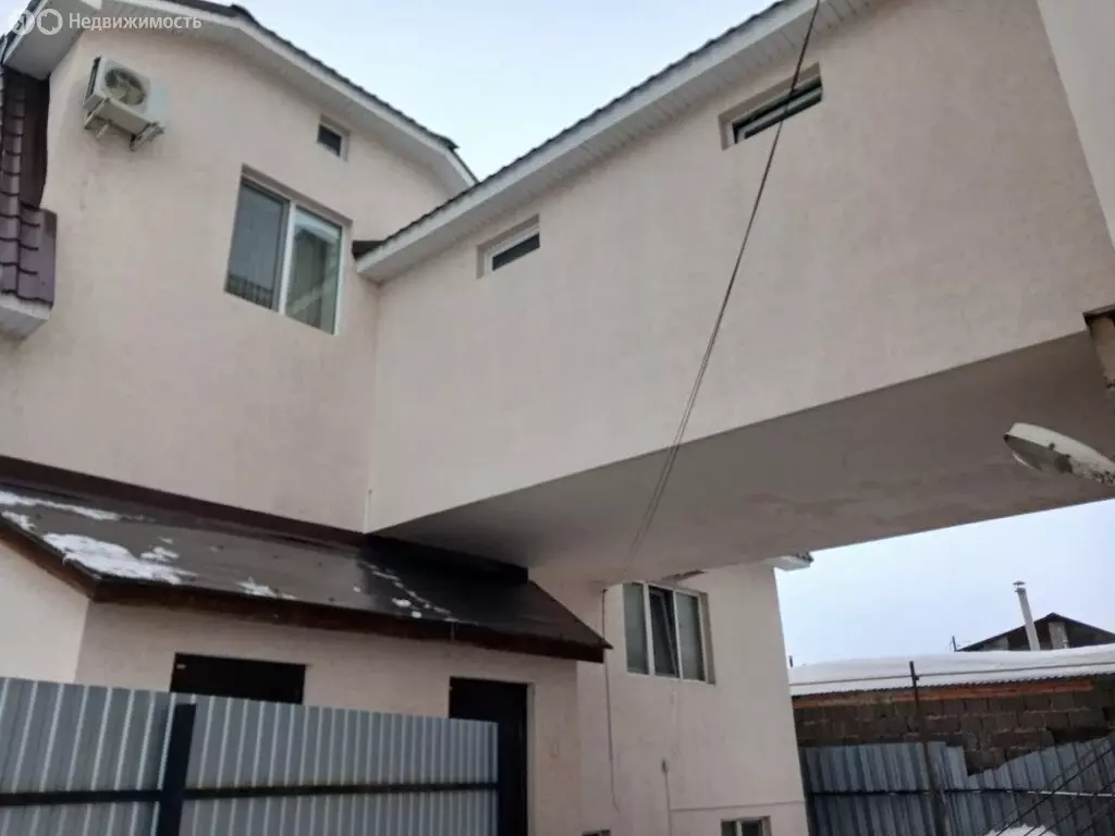 Дом в Оренбург, улица Ульянова, 47 (666.9 м) - Фото 1