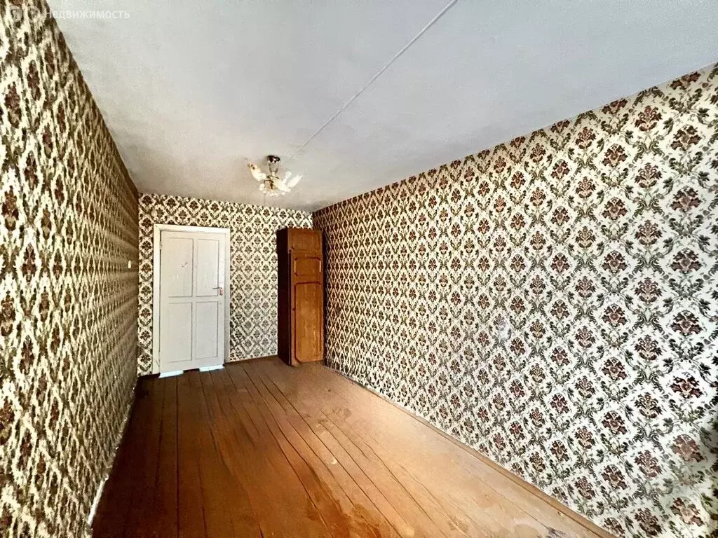 3-комнатная квартира: Асбест, улица Ладыженского, 26 (57.5 м) - Фото 1