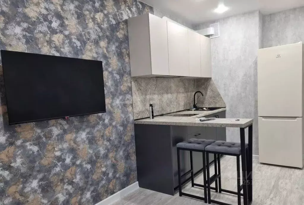 Студия Тюменская область, Тюмень ул. 9 Января, 160к1 (23.0 м) - Фото 1