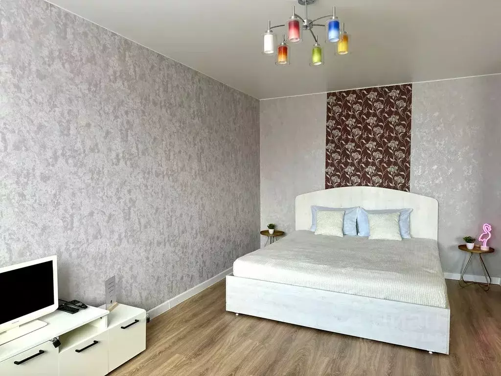 1-к кв. Тюменская область, Тюмень ул. Республики, 174 (35.0 м) - Фото 0