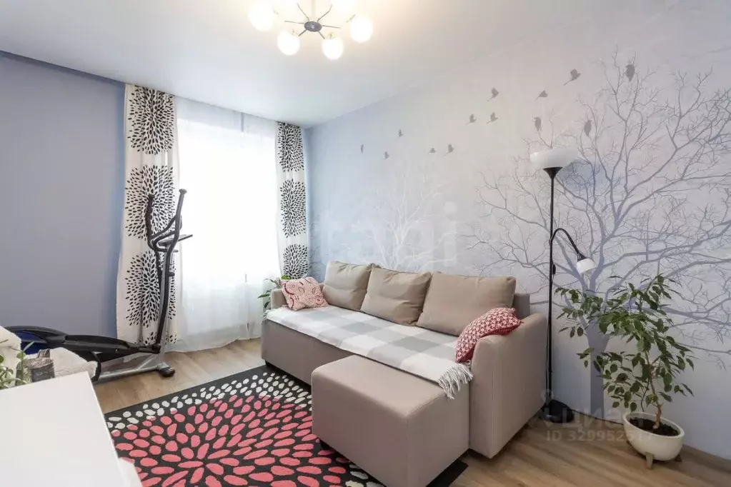 1-к кв. Тюменская область, Тюмень ул. Республики, 204к3 (58.0 м) - Фото 0