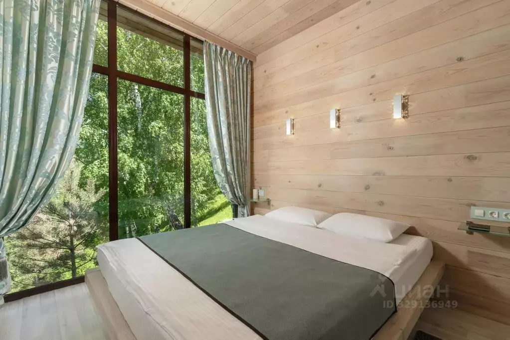 Дом в Алтай, Чемальский район, с. Чемал, Айтау тер. 2 (20 м) - Фото 1