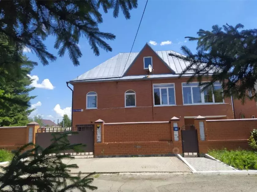 Дом в Алтайский край, Барнаул Спутник мкр, ул. Яблоневая, 17 (167 м) - Фото 1