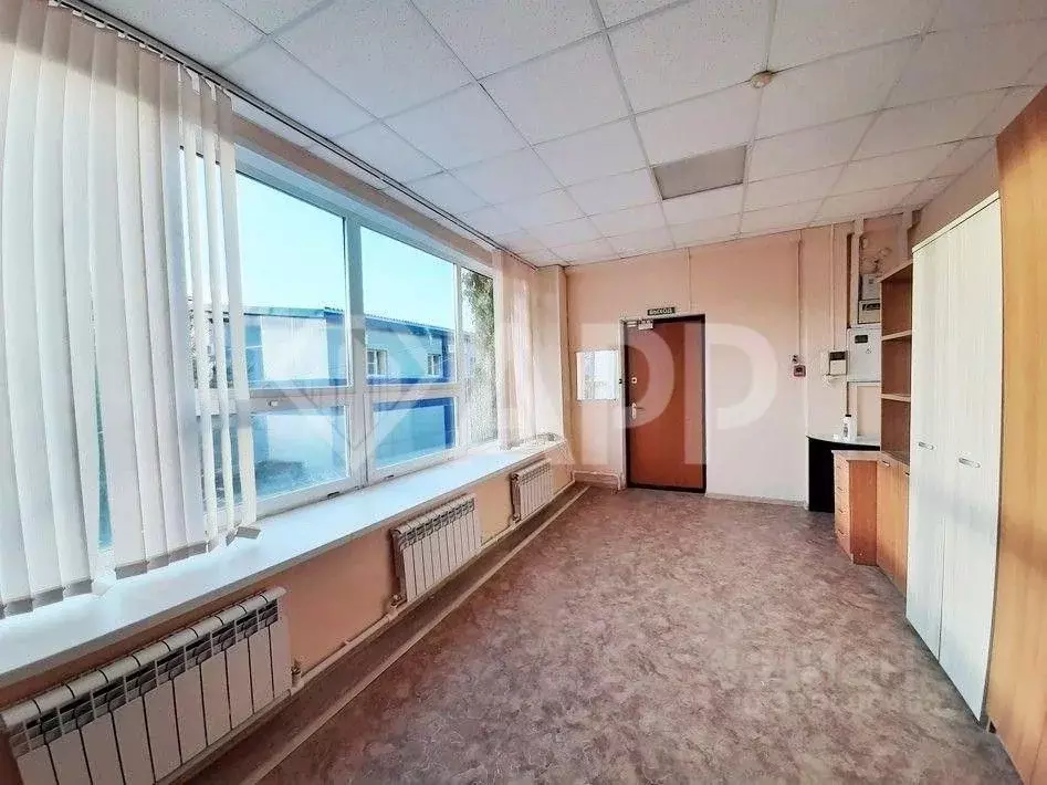 Помещение свободного назначения в Татарстан, Казань ул. Адоратского, ... - Фото 1