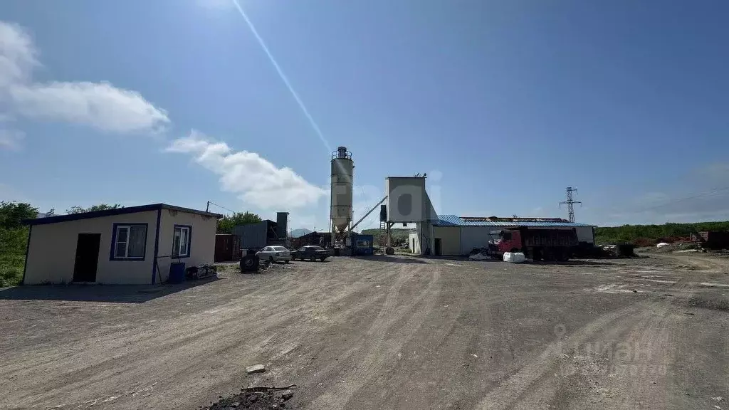 Склад в Камчатский край, Петропавловск-Камчатский пос. Дальний, ул. ... - Фото 1