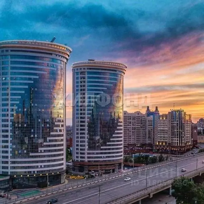 3-к кв. Новосибирская область, Новосибирск ул. Сибревкома, 9 (90.4 м) - Фото 1