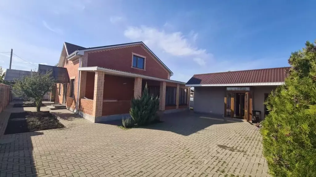 Дом в Краснодарский край, Ейский район, Александровское с/пос, пос. ... - Фото 1