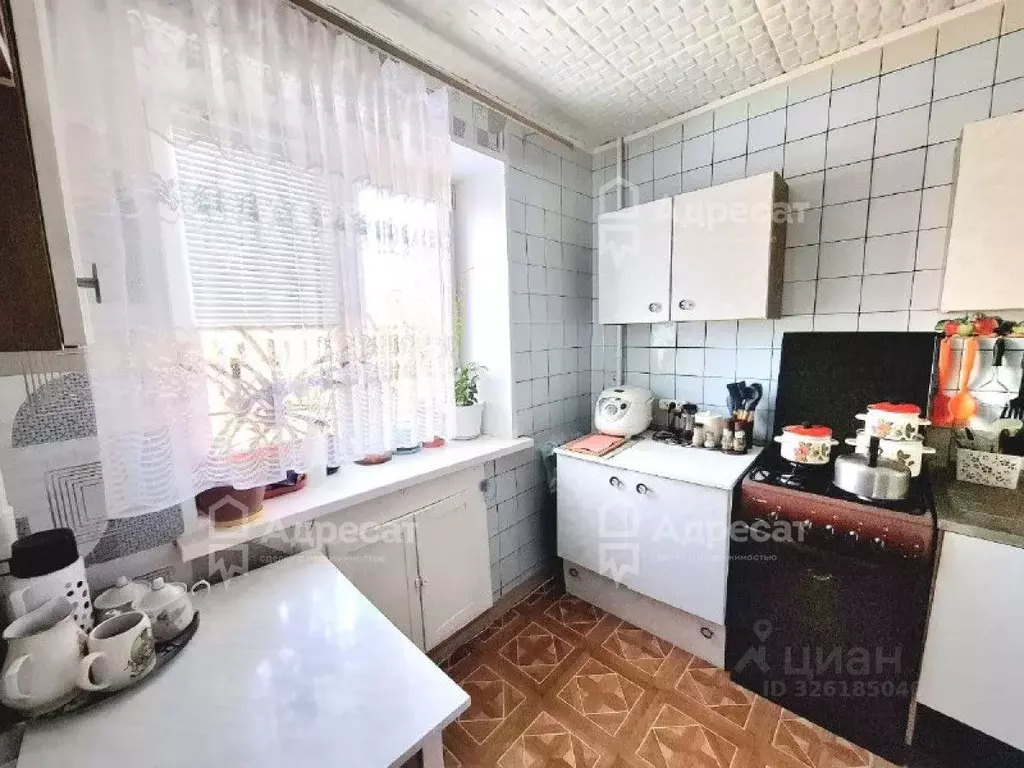 1-к кв. Волгоградская область, Волжский ул. Имени Космонавтов, 10 ... - Фото 1