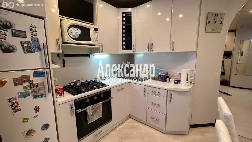 4-комнатная квартира: Выборг, улица Гагарина, 18А (73.2 м) - Фото 0