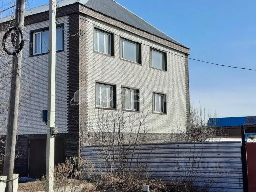 Дом в Тюменская область, Голышманово пгт ул. Полевая (350 м) - Фото 1