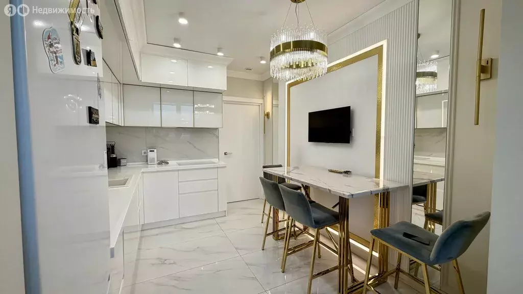 3-комнатная квартира: Симферополь, улица Никанорова, 4Б (73 м) - Фото 1