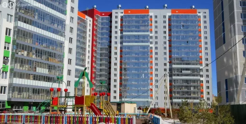 3-комнатная квартира: Тюмень, улица Константина Посьета, 16 (69.7 м) - Фото 1