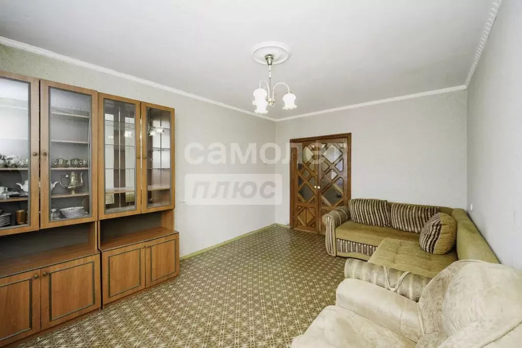 2-к кв. Омская область, Омск ул. 20 лет РККА, 208 (51.4 м) - Фото 1