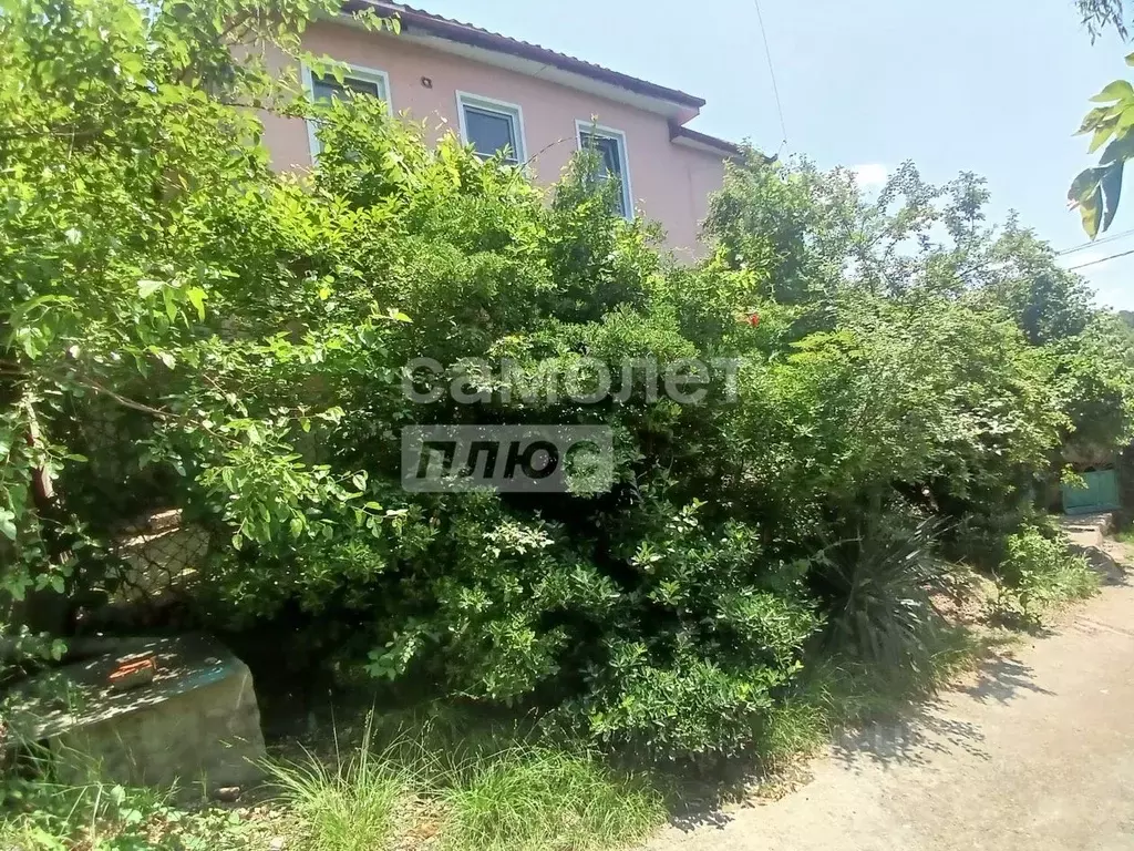 Дом в Краснодарский край, Туапсе Озерная ул., 32 (150 м) - Фото 1