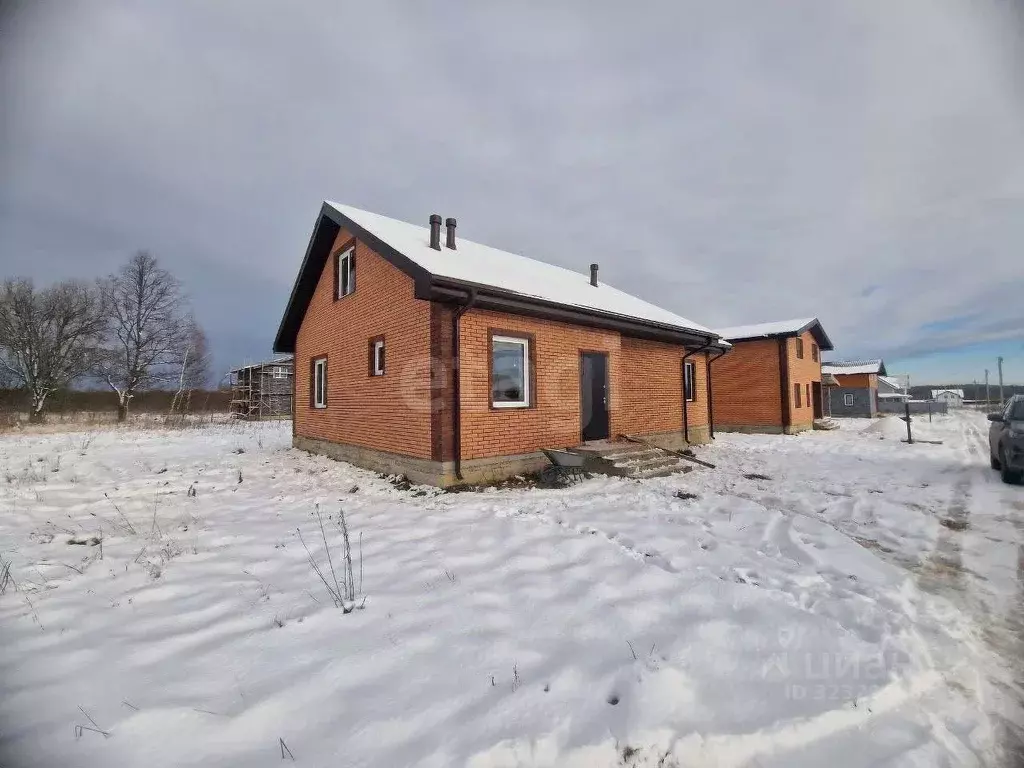 Дом в Калужская область, Малоярославецкий муниципальный округ, ... - Фото 1