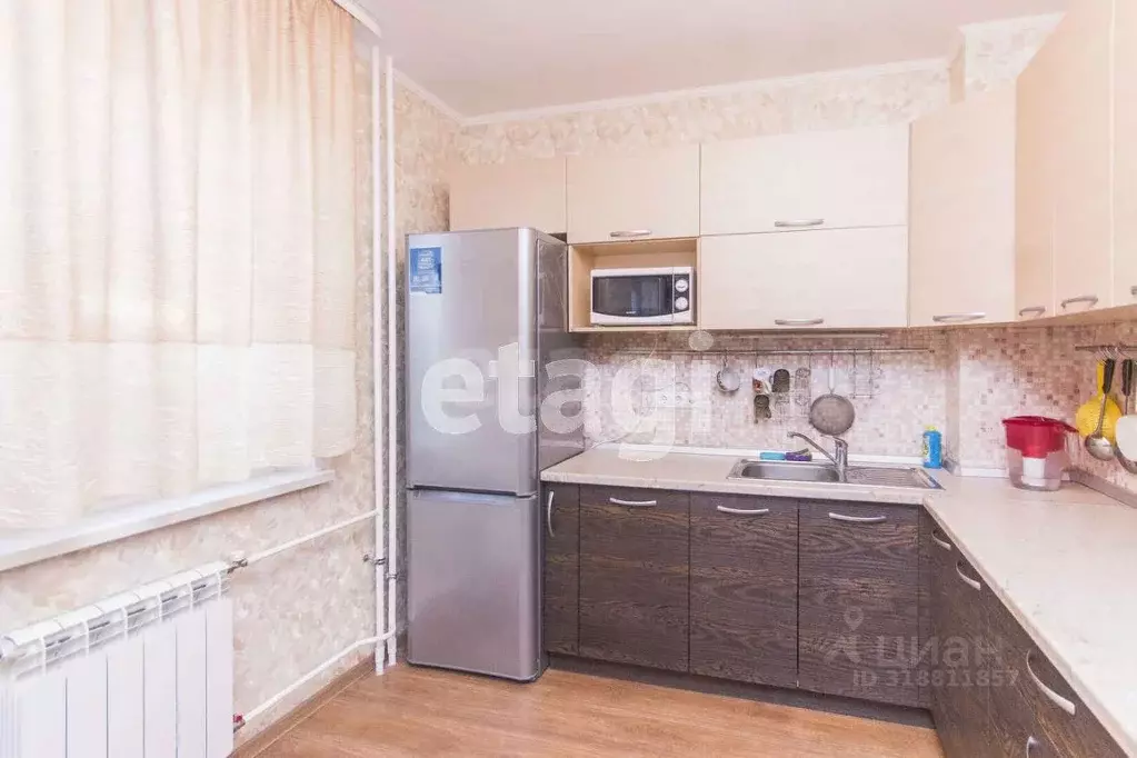 2-к кв. Тюменская область, Тюмень ул. Академика Сахарова, 48 (76.1 м) - Фото 0