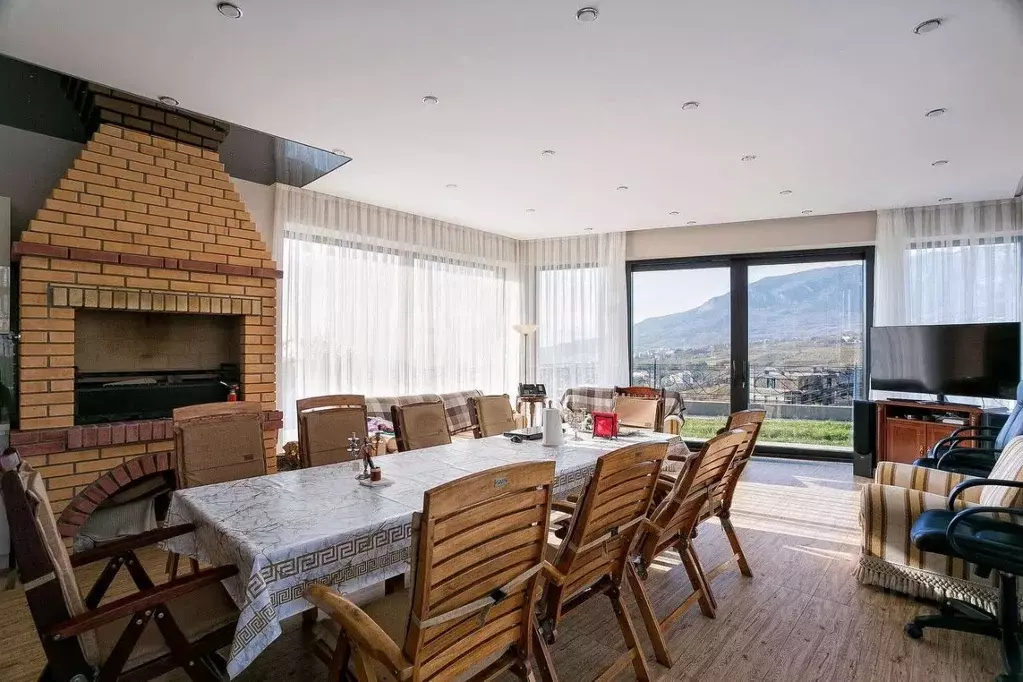 Дом в Крым, Ялта муниципальный округ, Гурзуф пгт ул. Ленинградская ... - Фото 1