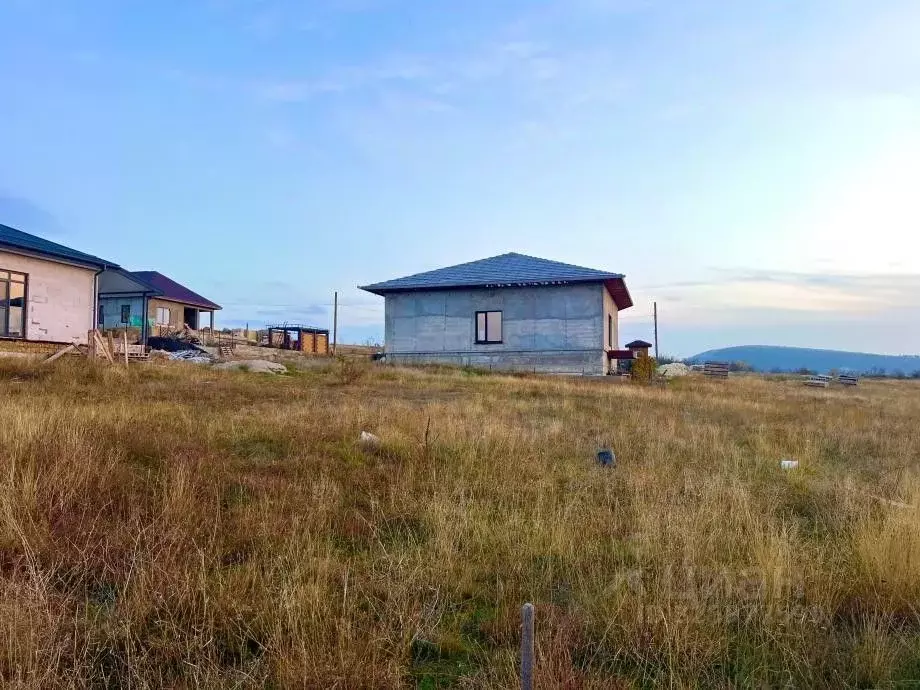 Участок в Крым, Бахчисарайский район, Почтовское с/пос, с. Приятное ... - Фото 1