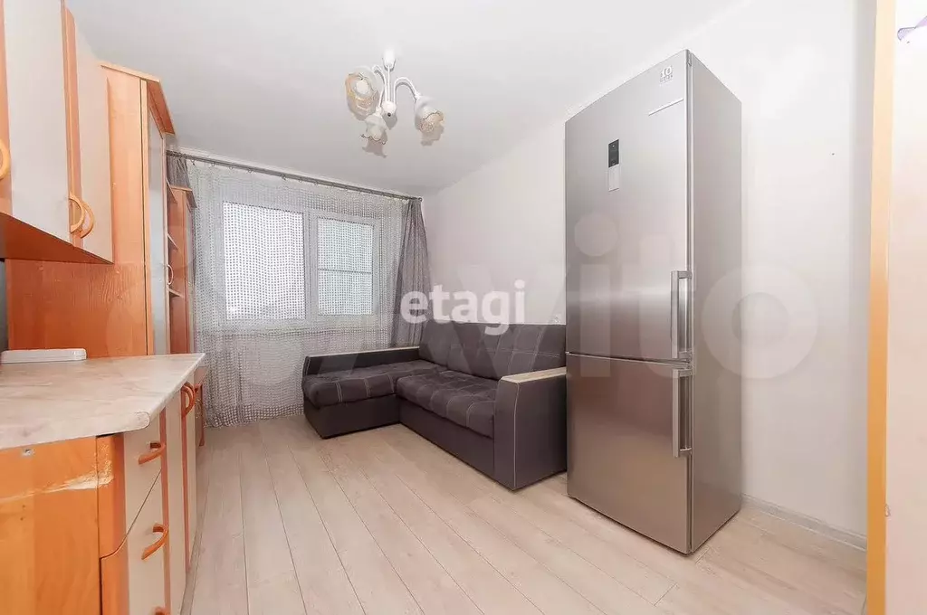 Комната 11,8 м в 6-к., 13/15 эт. - Фото 1