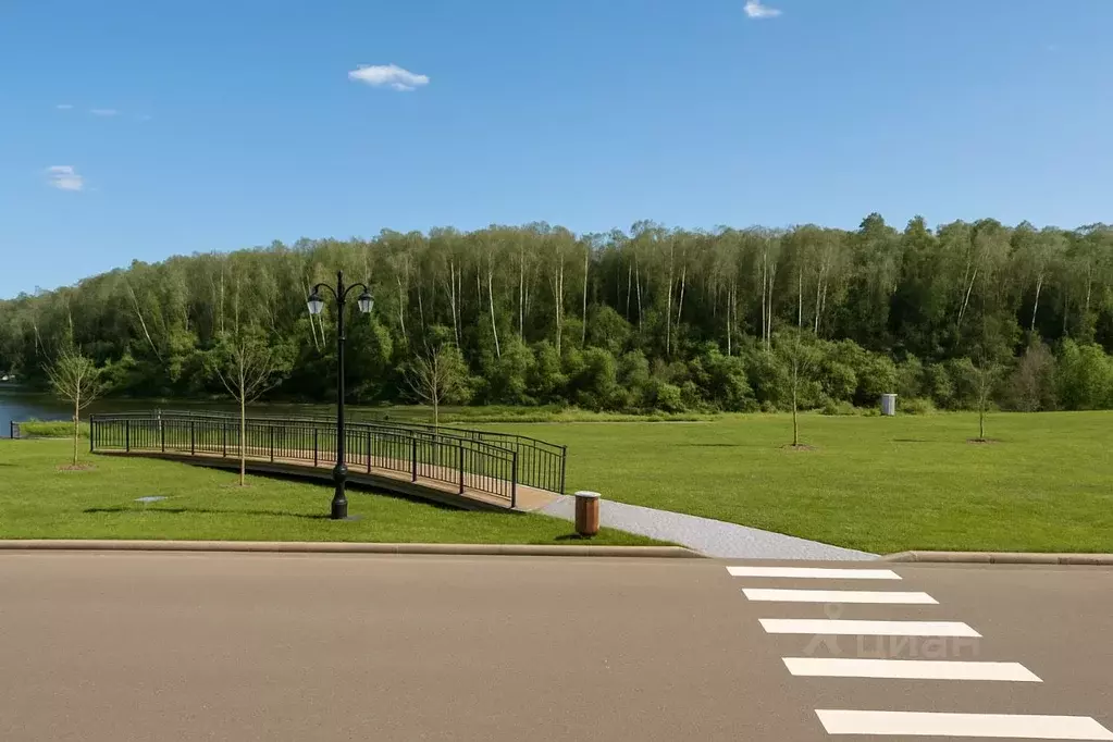 Участок в Московская область, Одинцовский городской округ, д. ... - Фото 2