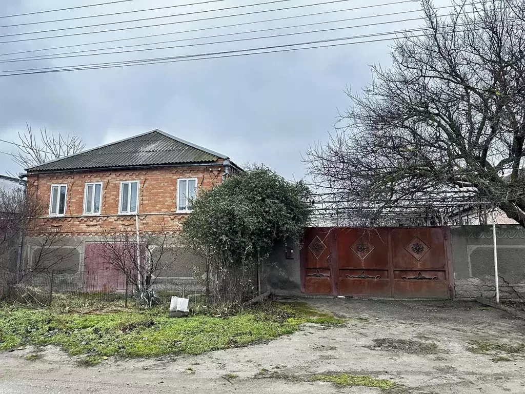 Дом в Дагестан, Кизляр ул. Чернышевского, 108 (128 м) - Фото 1