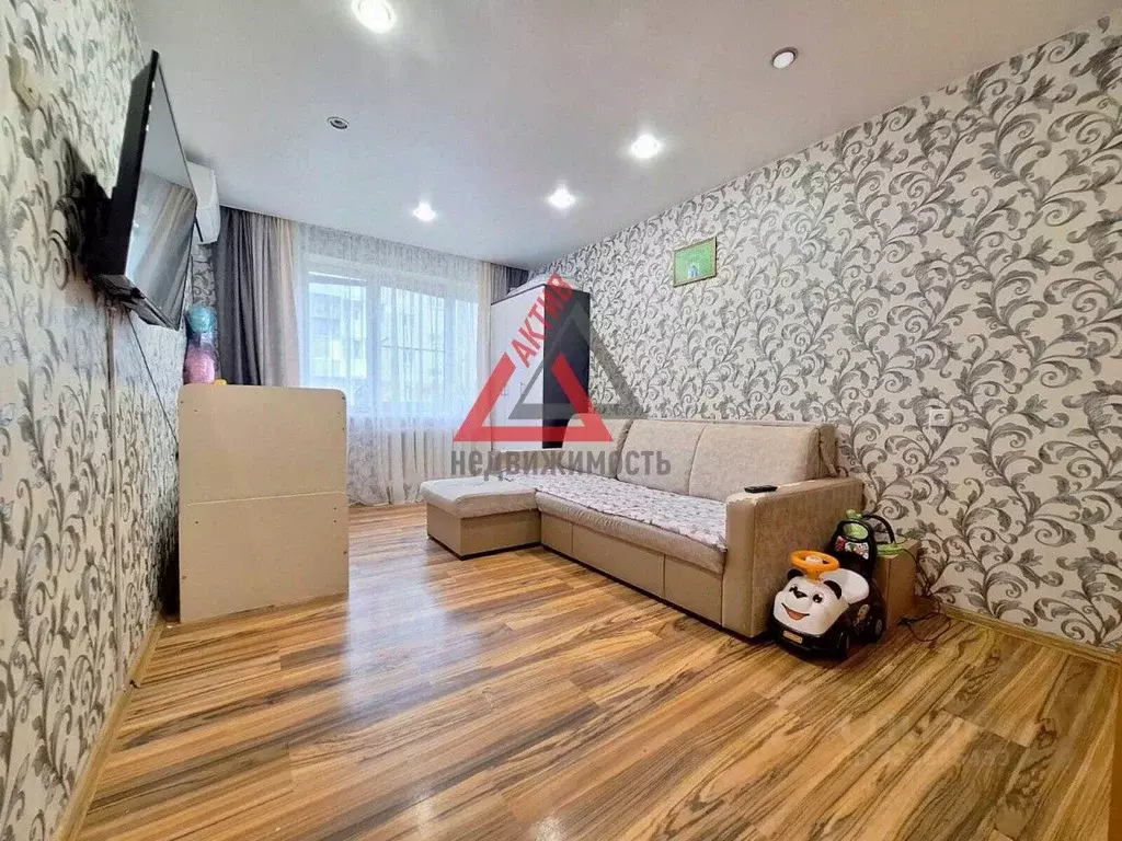 2-к кв. Свердловская область, Каменск-Уральский Привокзальная ул., 34 ... - Фото 1