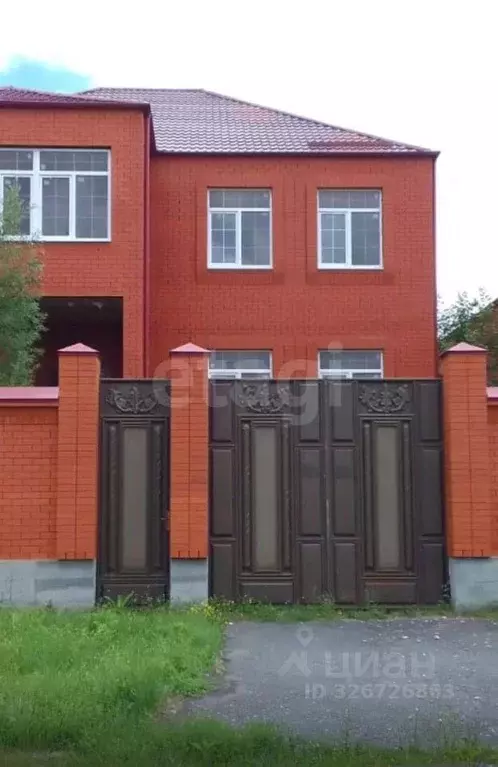 Дом в Ингушетия, Магас ул. Бота Гагиева (225 м) - Фото 1