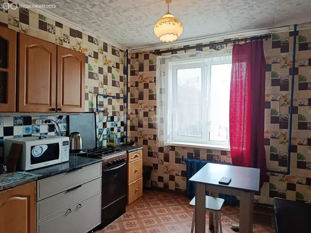 3-комнатная квартира: Остров, Авиационная улица, 15 (72.6 м) - Фото 1