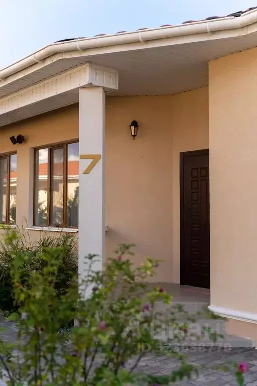 Дом в Крым, Сакский район, Молочненское с/пос, с. Витино ул. ... - Фото 1