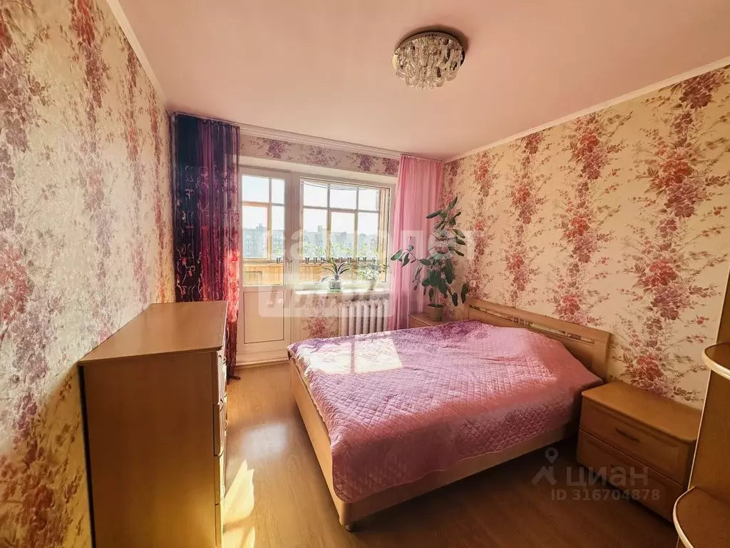 3-к кв. Чувашия, Чебоксары Юго-Западный бул., 10 (65.0 м) - Фото 0