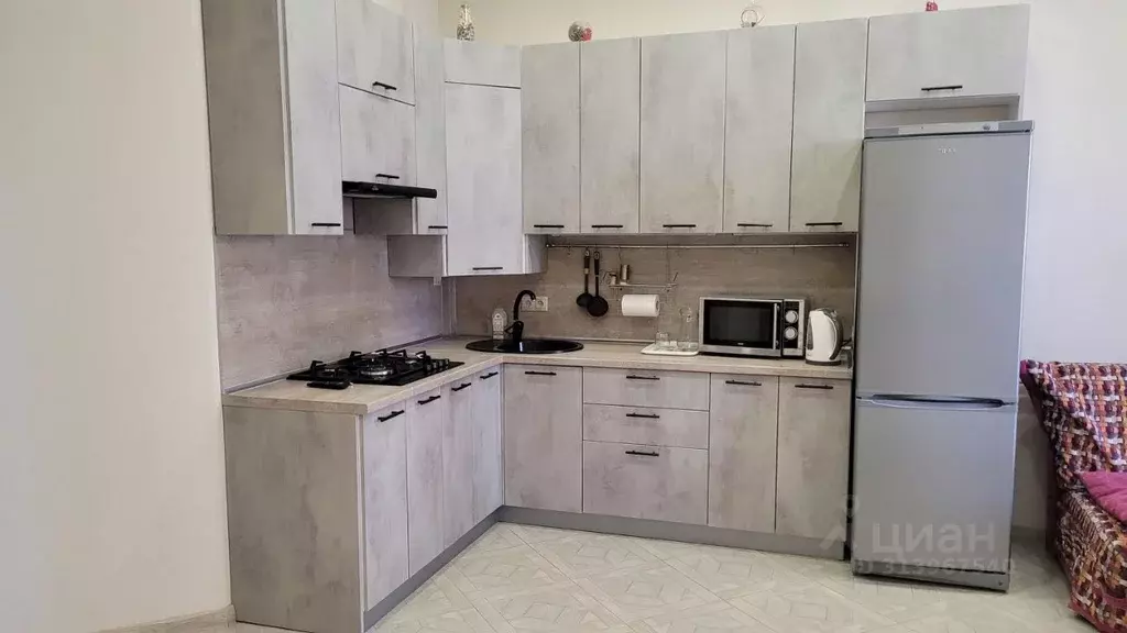 1-к кв. Краснодарский край, Геленджик Крымская ул., 22к1 (50.0 м) - Фото 0
