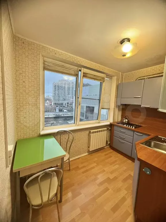 2-к. квартира, 60 м, 8/9 эт. - Фото 0