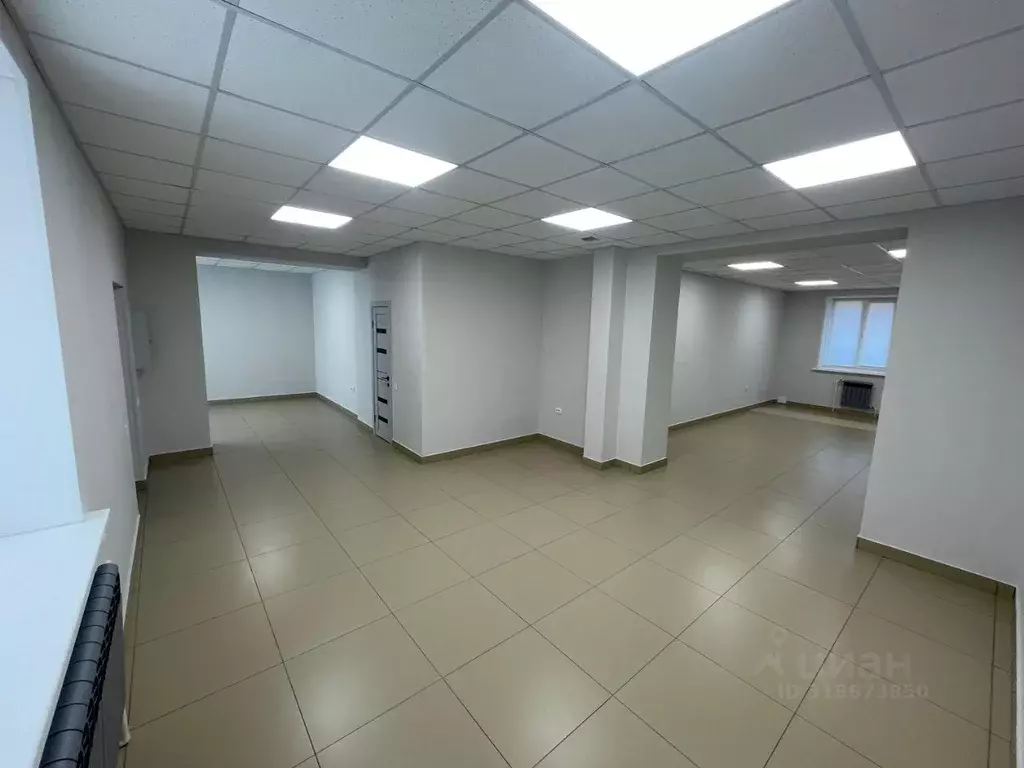 Помещение свободного назначения в Хакасия, Черногорск просп. ... - Фото 1