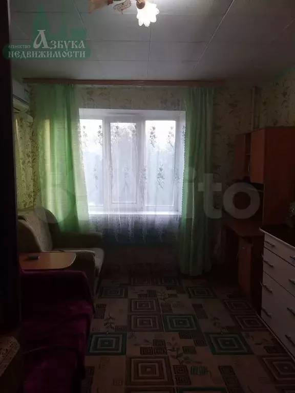 Комната 18 м в 8-к., 2/5 эт. - Фото 0